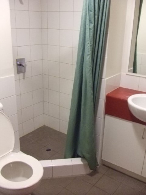 Toilet and Shower at Perth City YHA