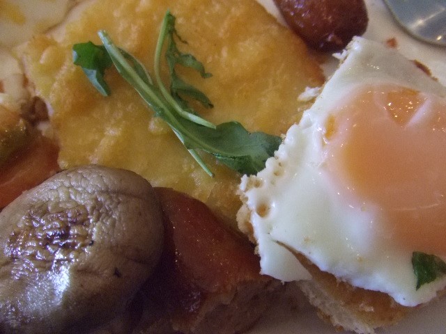Close up pic of half eaten breakfast - not too bad right?
