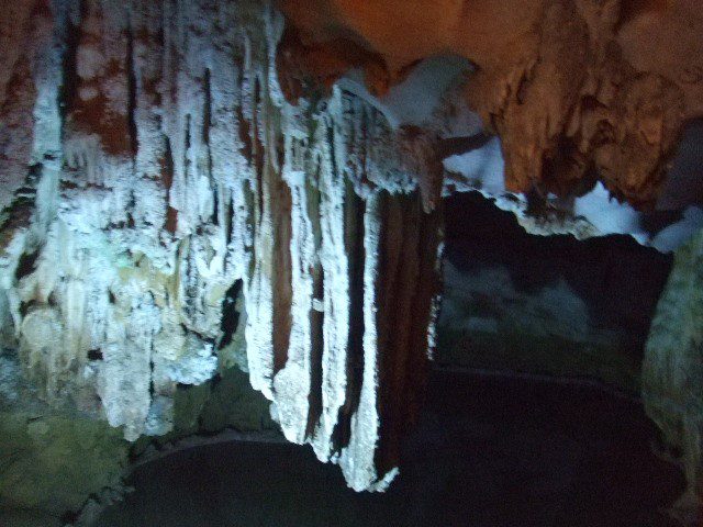 080Limestone formations 1