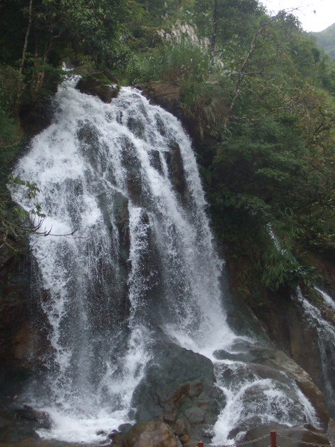 111Cat Cat waterfall