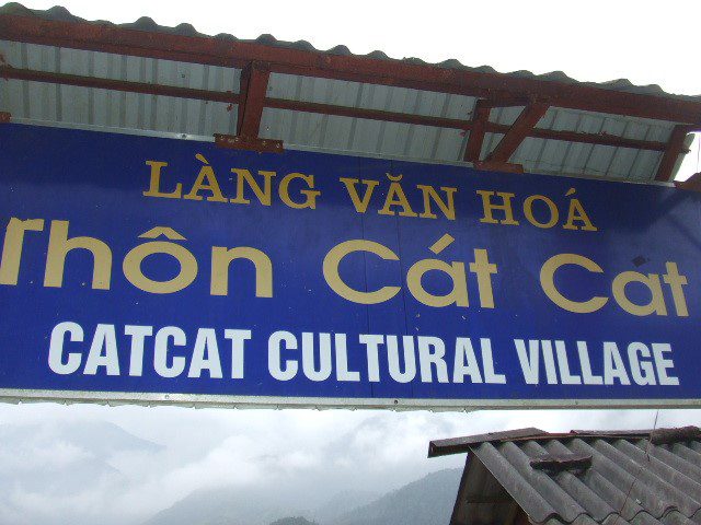 115Entrance of Cat Cat village