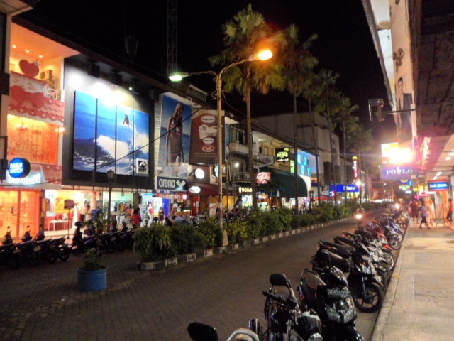 Shopping Street - Kuta Indonesia