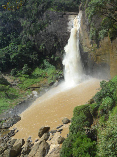 Dunhinda Falls