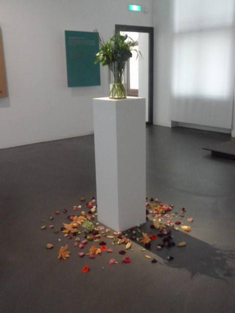 Arty piece about how dead flowers must be removed for new ones to grow [Centraal Museum Utrecht]