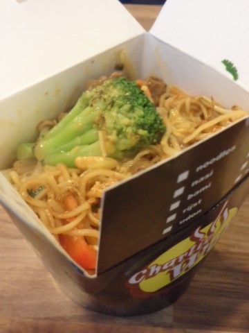 9.80euro noodles with beef and brocoli in oriental sauce