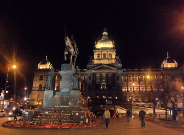 Statue of St. Wenceslas on his horse (National Museum Wenceslas Square)