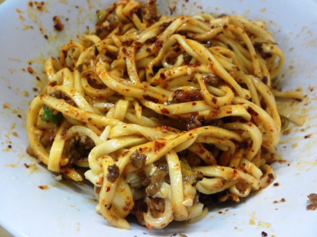 Chilli Ban Mian after mixing in all the ingredients