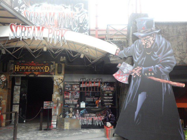 Entrance to Scream Park