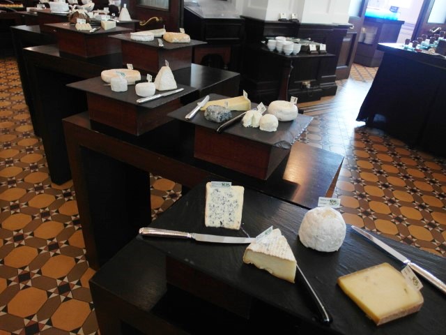 Bar and Billiard Room Raffles Hotel Sunday Brunch selection of cheeses