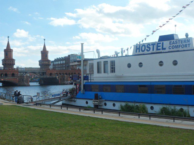 Eastern Comfort Hostel - East Side Gallery