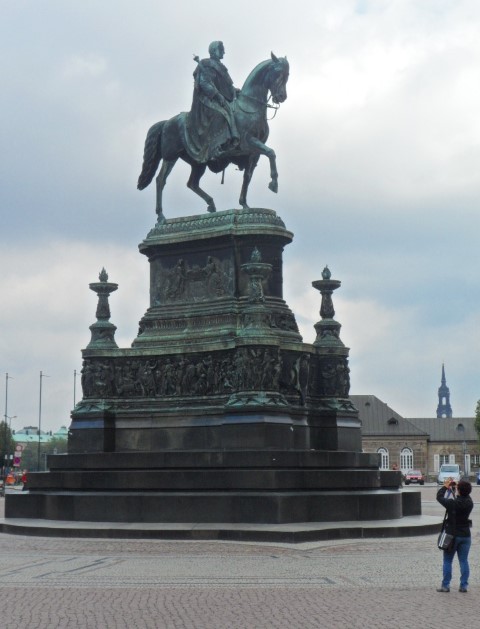 Statue of King Johann in front of the Semperoper