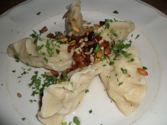 Folk Gospoda: Russian Style Meat Dumplings (24zl)