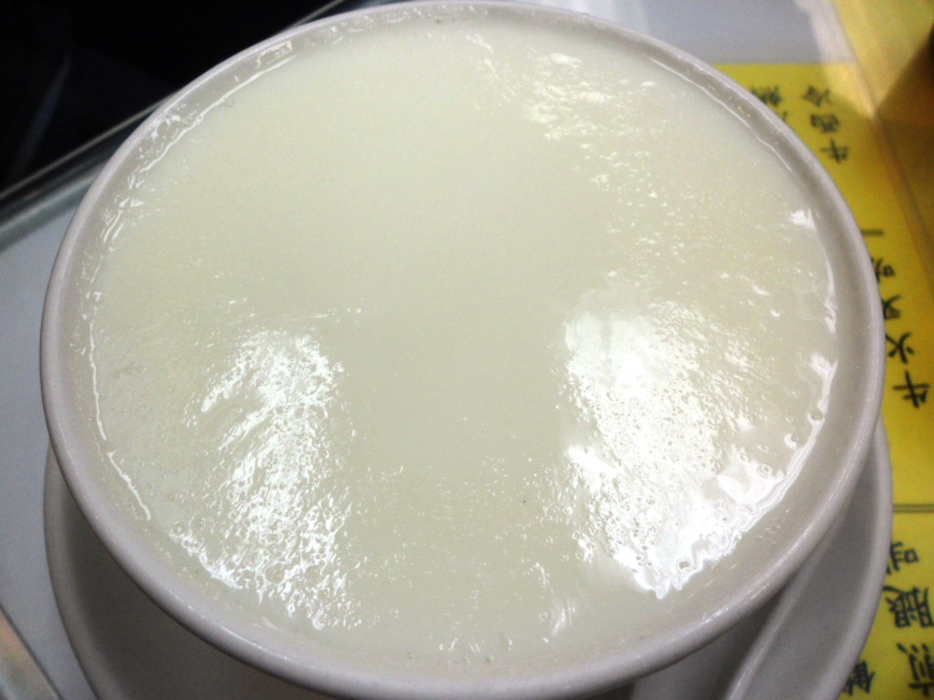 Steamed Egg white with fresh milk at Australian Dairy Company Hong Kong (蛋白炖鲜奶)