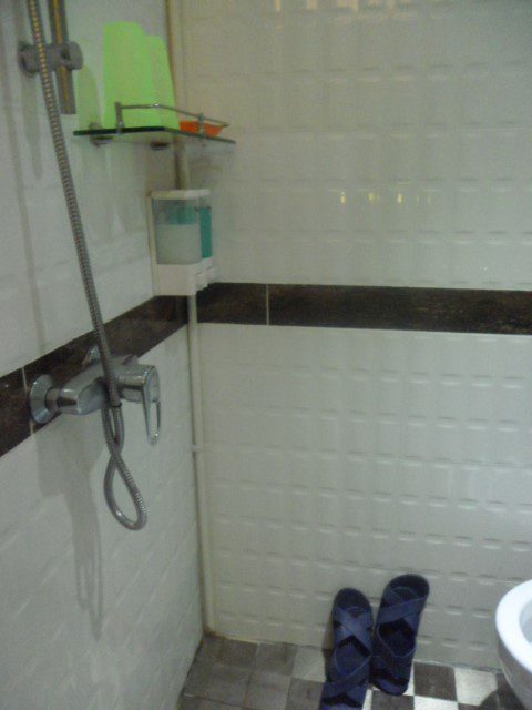 Attached bathroom at Jordan Comfort Inn