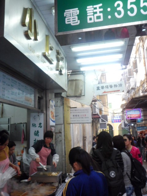 Saw a store selling fresh fried dumplings - smells great!