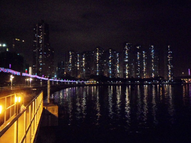 View of the harbour from Tsuen Wan Park