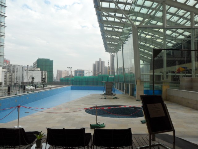 Outdoor swimming pool at L Hotel Tsuen Wan Nina Convention (under maintenance in winter months)
