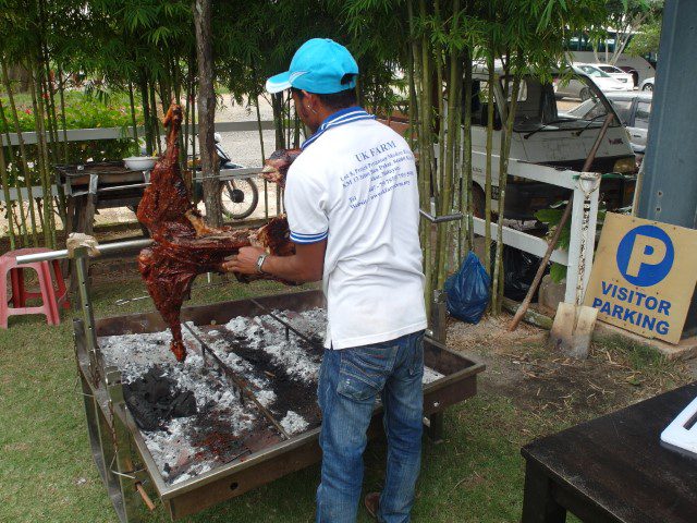 Slicing of the roasted lamb at UK Farm