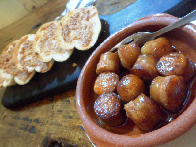 Starters Churizo 200 peso Garlic Bread 120 pesos Ipar's Spanish Restaurant Cebu