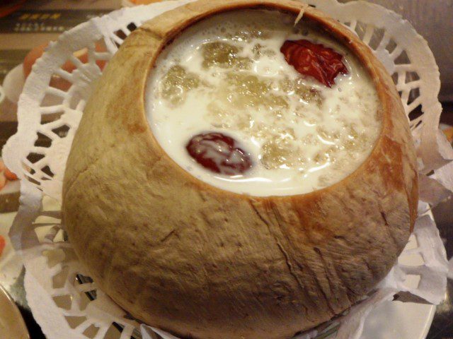 Bird’s nest with Fish Maw (Doesnt sound right does it!) but tasted surprisingly good with big chunks of coconut at the end!