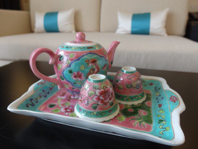 Peranakan tea pot in Village Hotel Katong Club Room