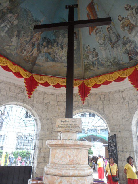 The Magellan Cross