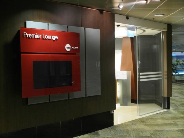 SATS Premier Lounge T2 Departure Transit