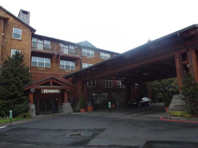 Facade of Heathman Lodge Vancouver Washington