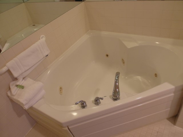 In-room jacuzzi in Suite of Heathman Lodge! Probably the most luxurious bathrooms we've ever been to!