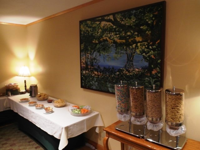 Snacks at the cocktail reception of Heathman Lodge