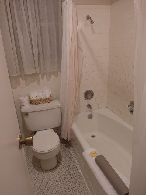 Clean bathroom and bathtub of Eureka Inn