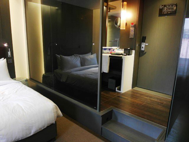 Overview of the Deluxe room in AMOY Hotel Singapore