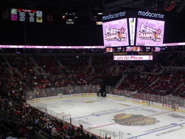 Crowds starting to fill the stadium in Moda Center