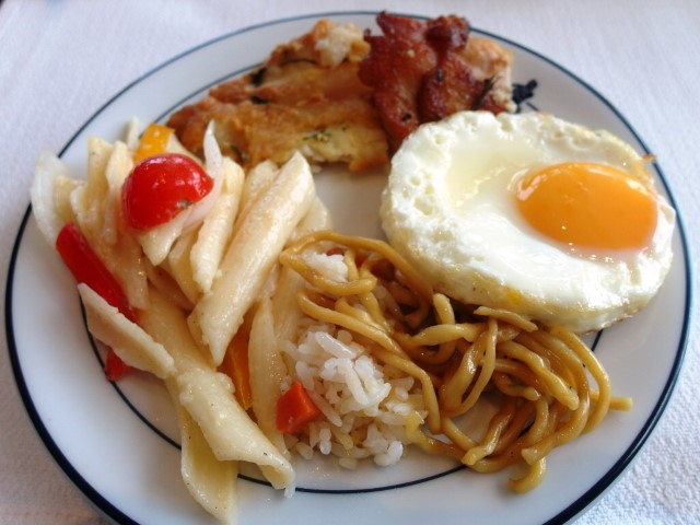 Fried noodles, rice, pasta salad, egg, fish and chicken