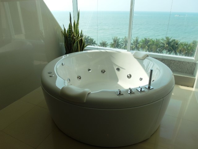 Jacuzzi inside the Presidential Platinum Suite of Royal Wing Suites and Spa