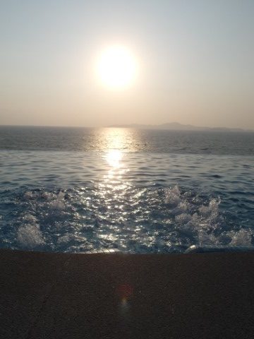 Sunset by the Infinity Pool of the Royal Cliff Hotels