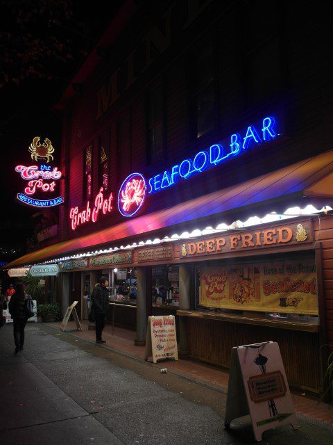 Facade of the Crab Pot Restaurant and Bar Seattle