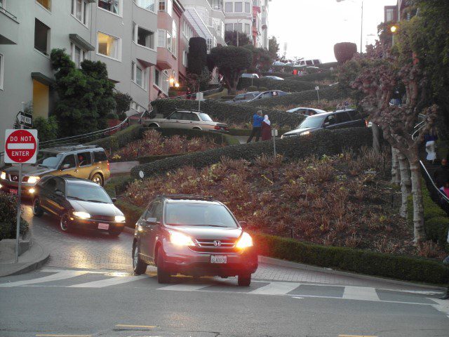 "Crookedest Street" in San Francisco Lombard Street