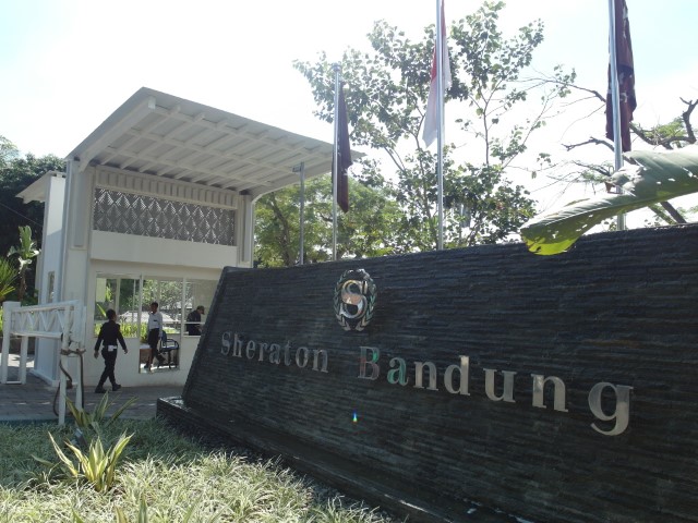 Entrance of Sheraton Bandung