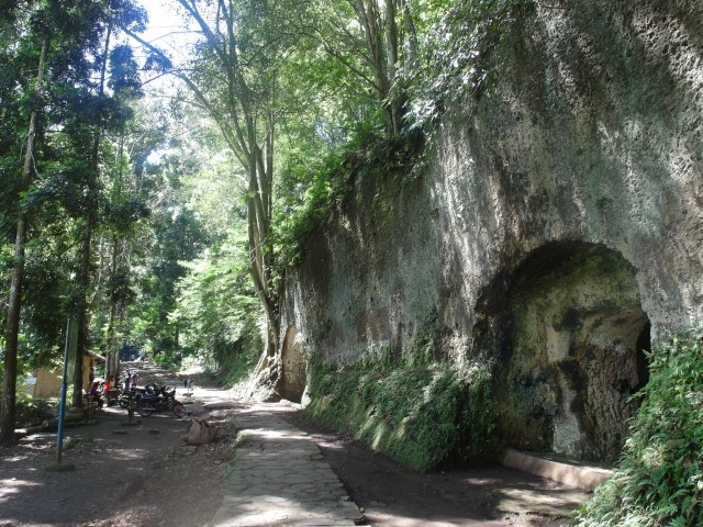 Entrance to the Japanese Caves
