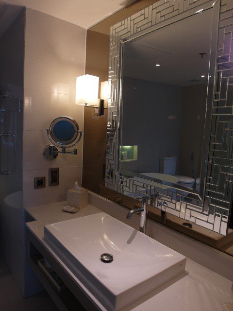 Spacious bathroom of Towers Room Sheraton Bandung