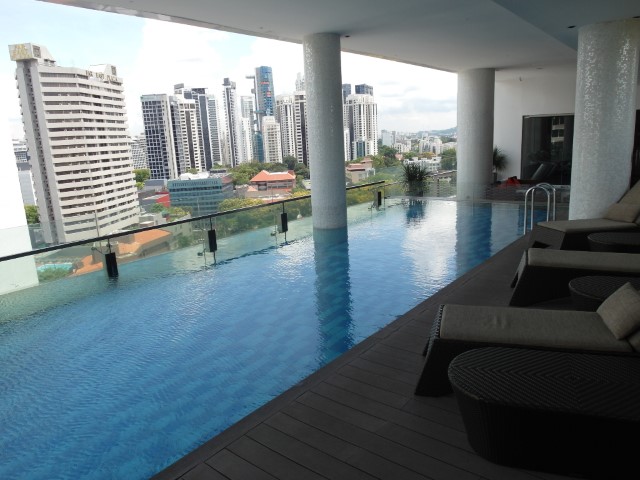 Infinity Pool at level 12 - splendid views from the pool!