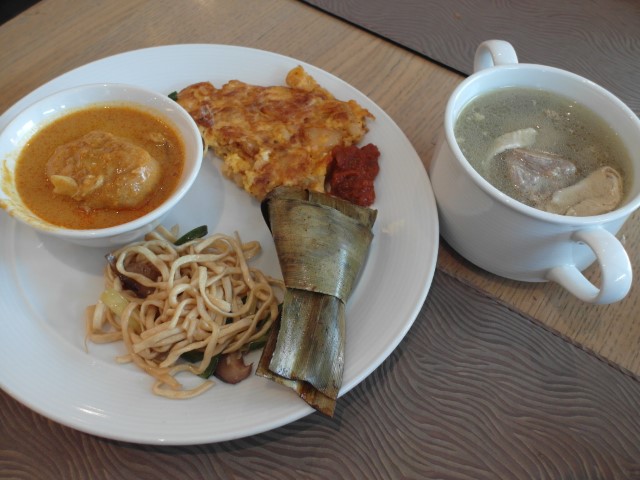 Pig's stomach soup, Ee Fu noodles, curry chicken, wrapped chicken and fried carrot cake