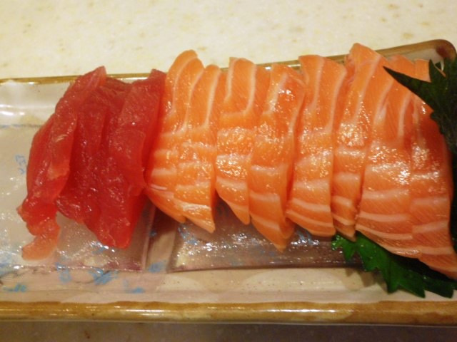 Tuna (Maguro) and Salmon Sashimi Sake Sushi Buffet