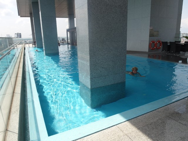 Oasia Hotel club lounge swimming pool