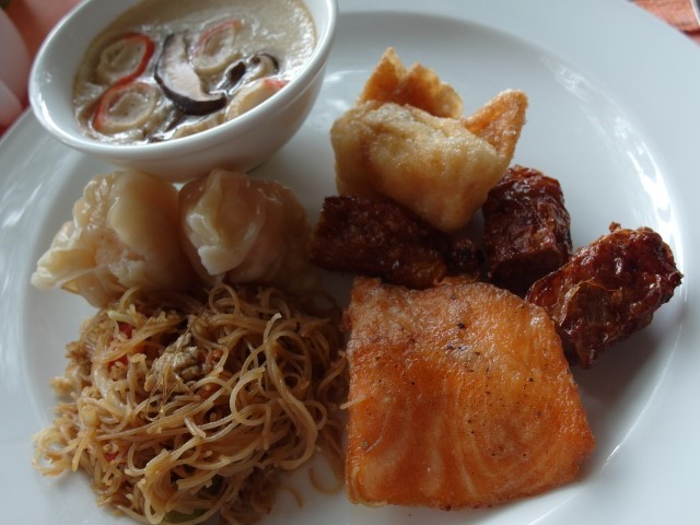 Asian buffet breakfast rasa sayang