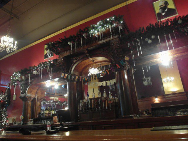 Commencement of Seattle Underground Tour in this pub / tavern