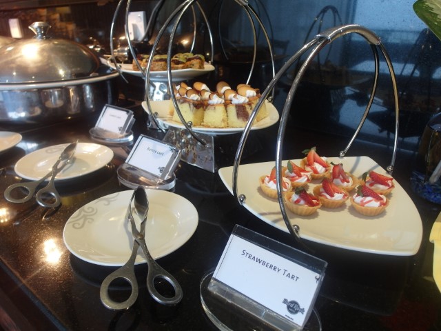  Carrot cake , butter cakes and strawberry tart from Kings Club Lounge
