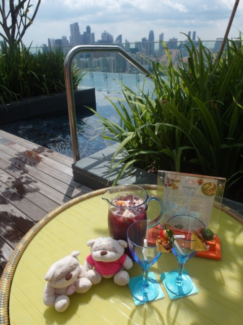 2bearbear enjoying Sangria at Rooftop Pool Hotel Jen