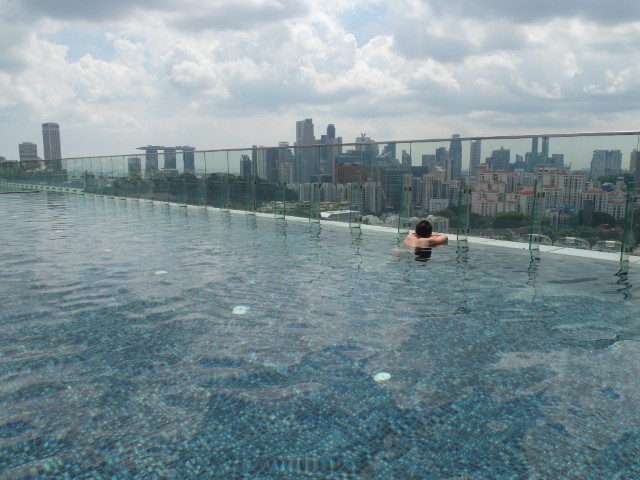 Rooftop Pool of Hotel Jen Orchardgateway